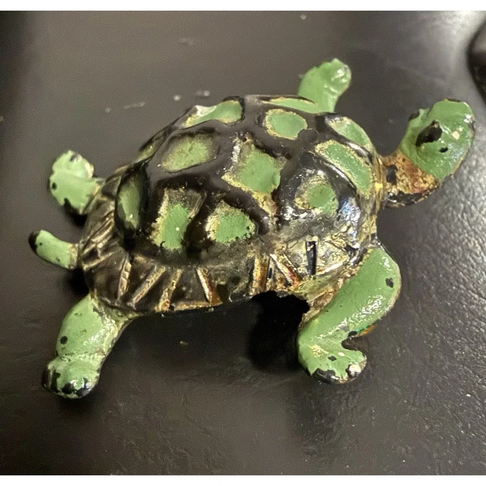 Vintage Sea Turtle Green Brooch Heavy Plastic Pin Jewelry MCM